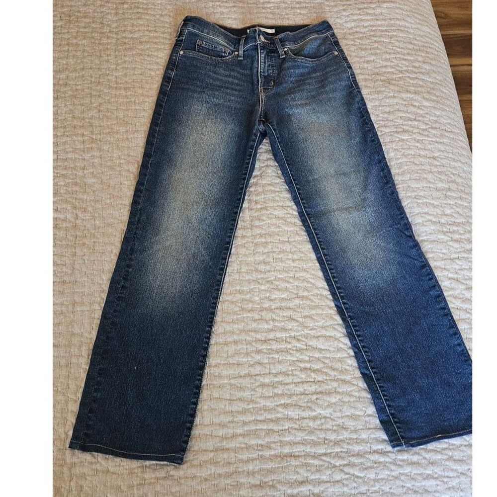 Women's Levi's 314 Shaping Straight Mid Rise Dark Wash Jeans Size 29